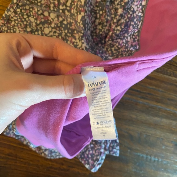 Ivviva Shorts size 14 - Picture 2 of 3